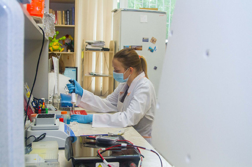 Candidat médicament Aducanumab : la première immunothérapie capable de ralentir le déclin cognitif sur le marché en mars 2021 ?